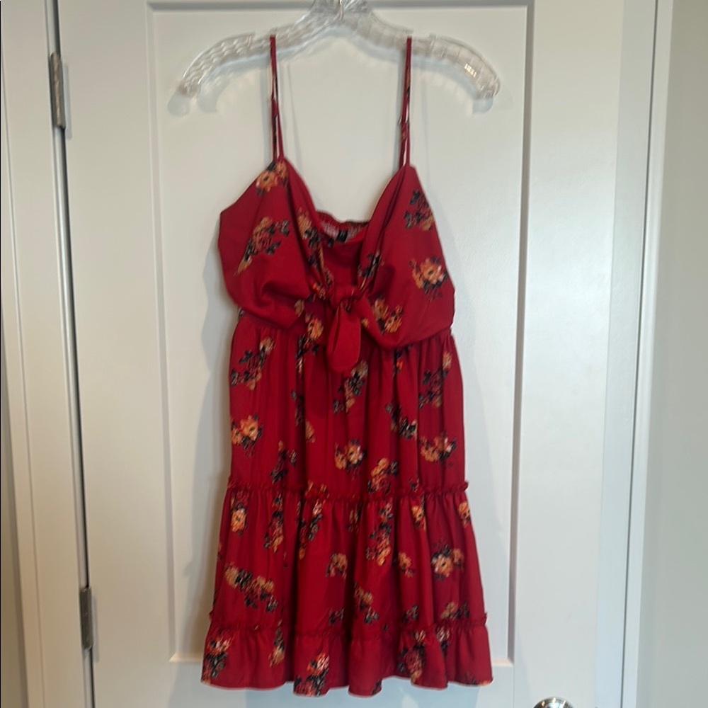 ZC woman chic Red Floral Sundress with front tie and elastic back. Size Large.